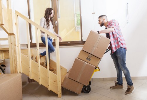 Local truck hire for residential and commercial moving